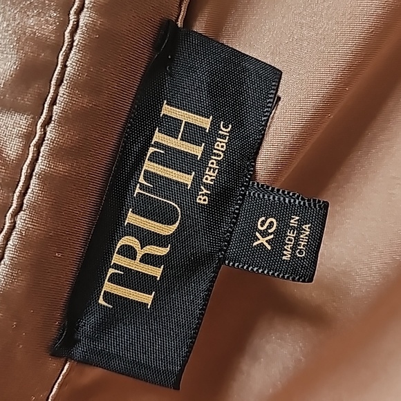 Truth by republic satin button up long sleeve top - Picture 3 of 8